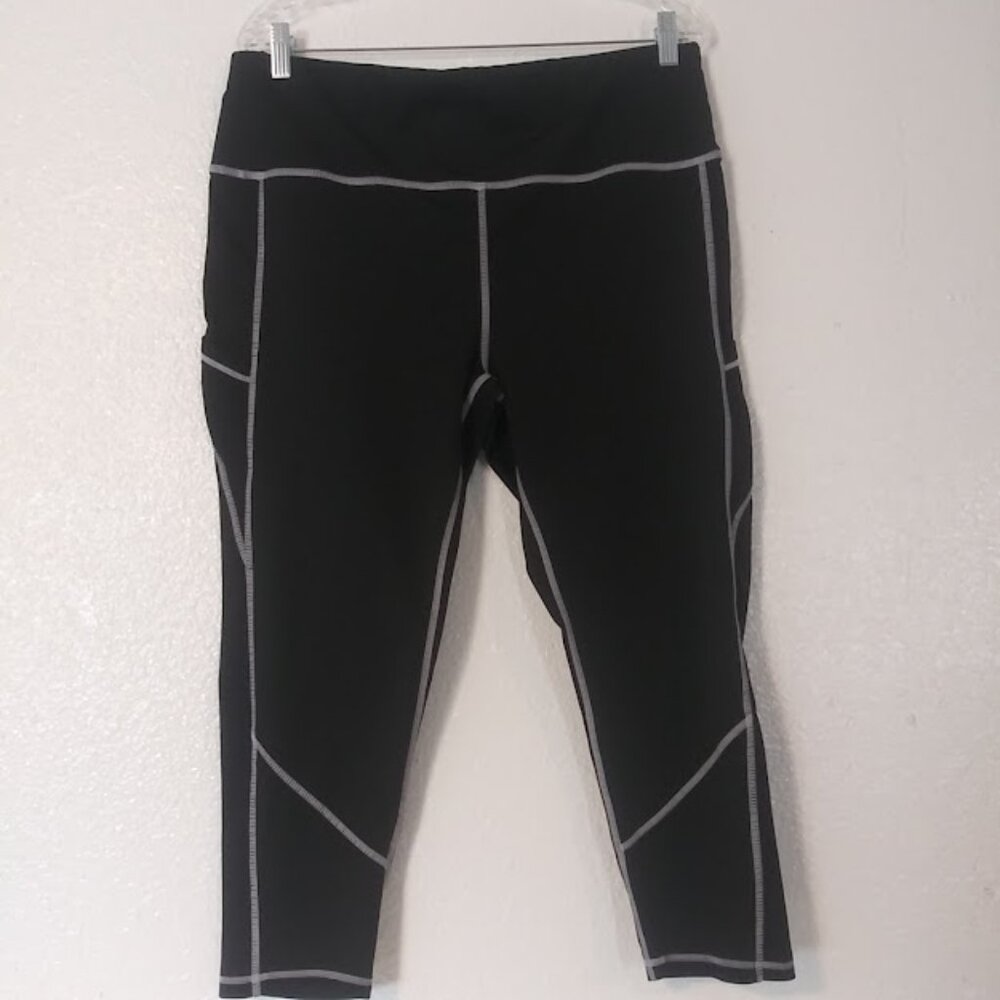 Kore women's 2XL black and white capri legging pants